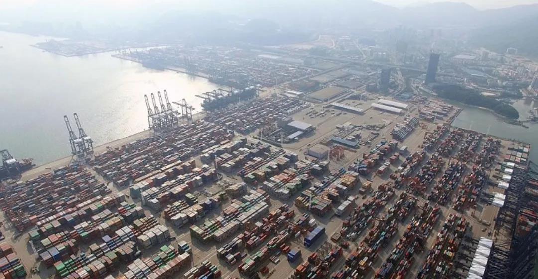 擁堵已致空白航班上漲300%，周邊港口延誤增加；運費繼續(xù)飆升
