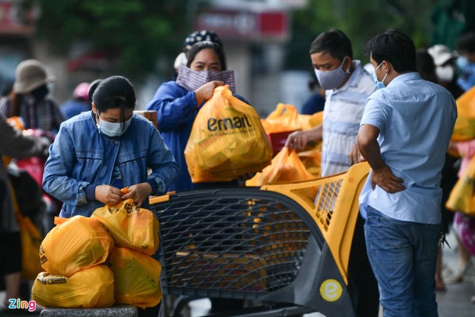 警惕！越南封城隔離，馬來(lái)西亞將封國(guó)，泰國(guó)第3波疫情兇猛，英國(guó)解封計(jì)劃放緩
