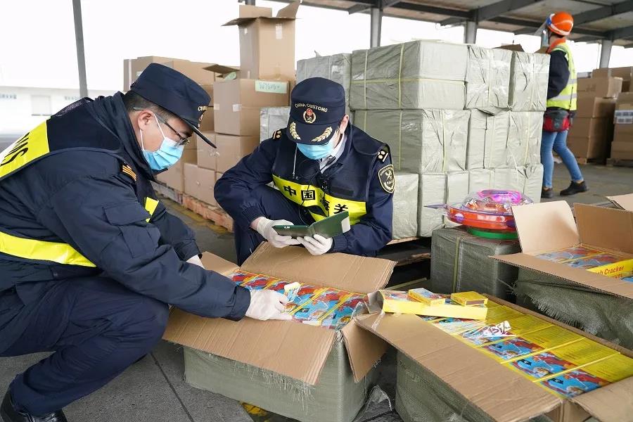 還敢偽報瞞報！海關(guān)又查獲26.8噸“不定時炸彈”