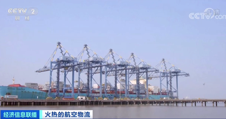 空運也要暴漲？航班大面積取消！5座城市機場出現(xiàn)陽性！一航班被熔斷67次！艙位要提前一周訂！