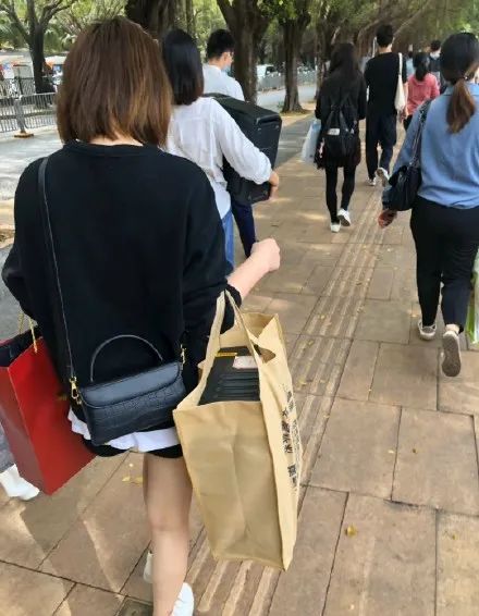 最新“咚雞”！深圳解封第一天，賣家迎來報復性發(fā)貨？