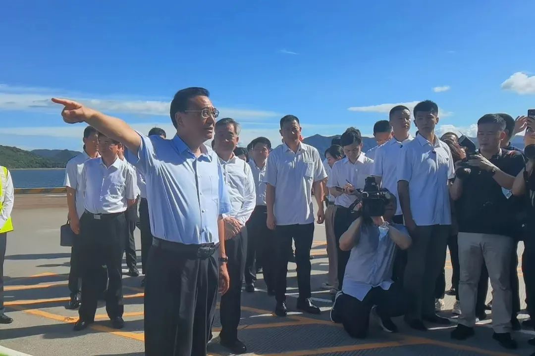 李克強考察鹽田港:打造更高水平國際集裝箱干線港