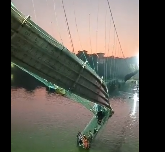 突發(fā)！印度，大批民眾墜河，已致91人死亡