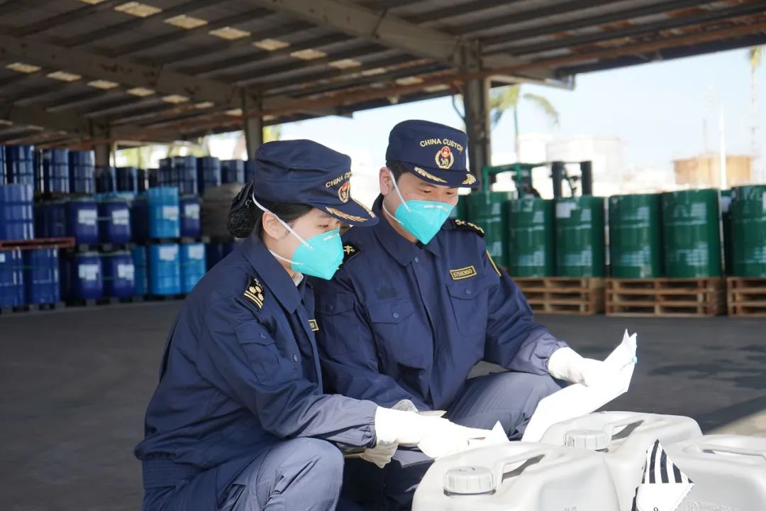剛剛！海關(guān)通報查獲多起危險品瞞報夾藏！涉事企業(yè)或受重罰！貨代報關(guān)跟著遭殃...