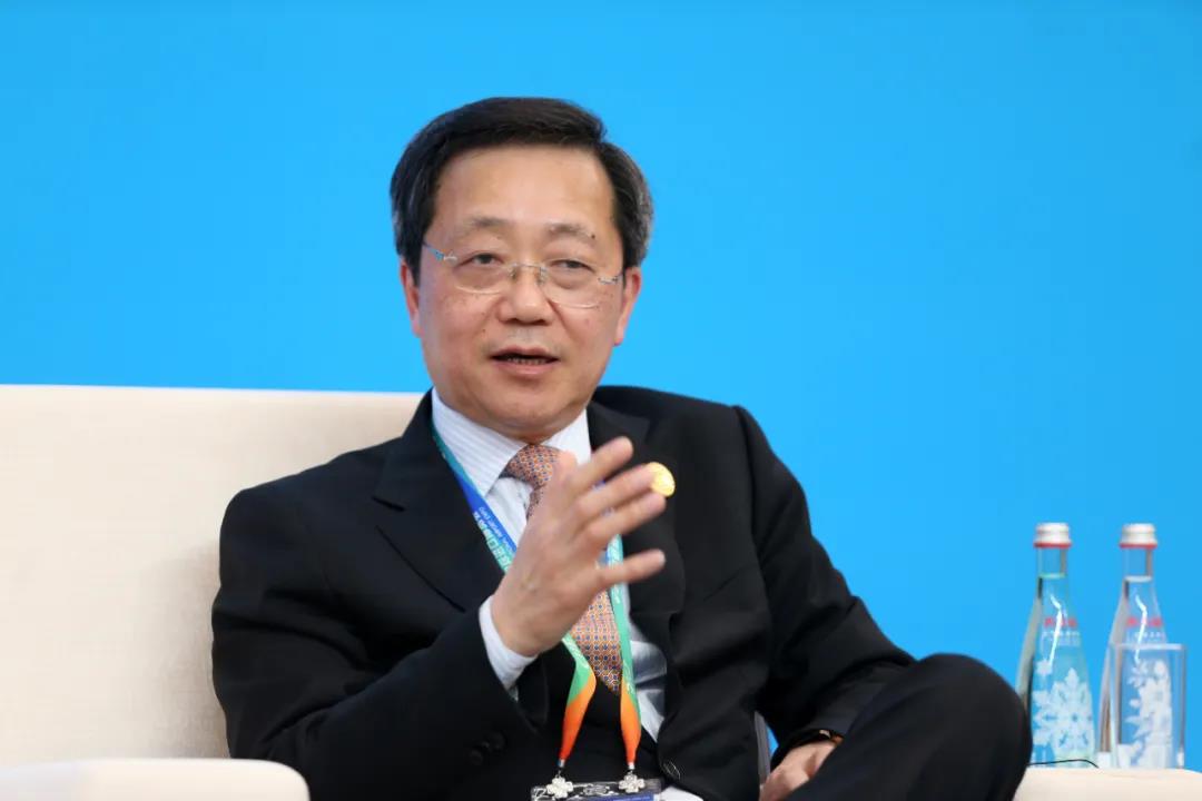 許立榮: 境內(nèi)經(jīng)濟(jì)活動(dòng)采用人民幣結(jié)算十分迫切|為全球海運(yùn)和貿(mào)易爭端處理注入更多“中國元素”