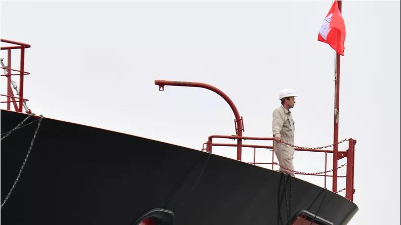 77%的受訪航運(yùn)公司已經(jīng)或準(zhǔn)備采用包機(jī)的方式來(lái)進(jìn)行船員換班