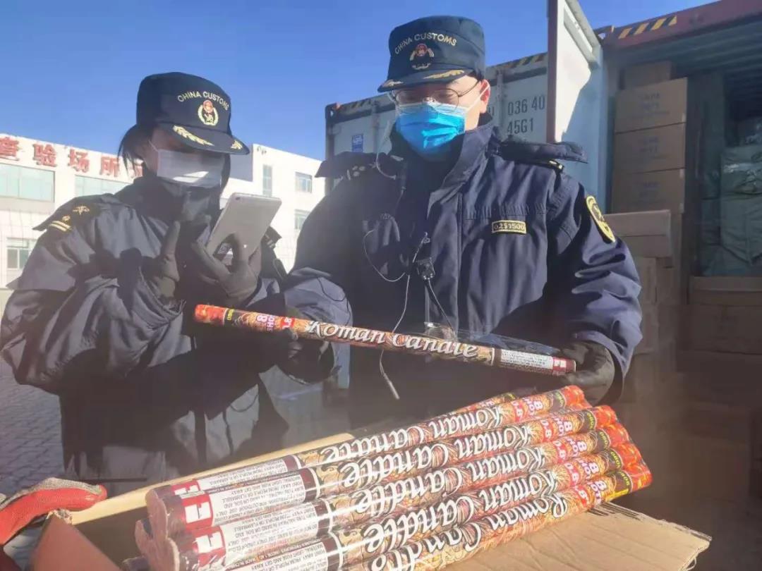 偽報72噸“炸藥”的3個集裝箱正準備出運被海關(guān)截獲！貨代貨主誰之過？