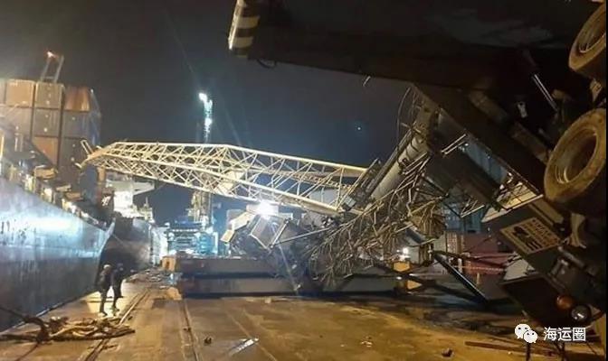 三船連撞！港口“碰碰船”再發(fā)，起重機(jī)傾覆致一人嚴(yán)重受傷！