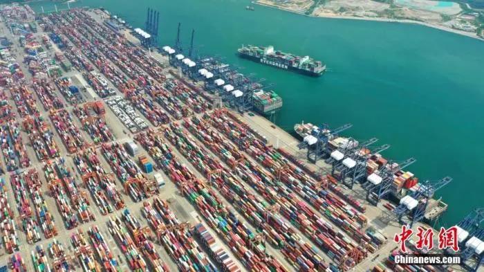 前三季度中國貨物貿易進出口總值23.12萬億 同比增0.7%